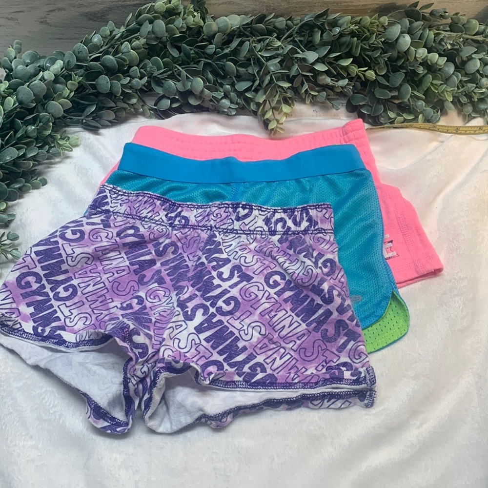 Multiple girls 3 pair shorts include Justice pink purple green blue size 7/8